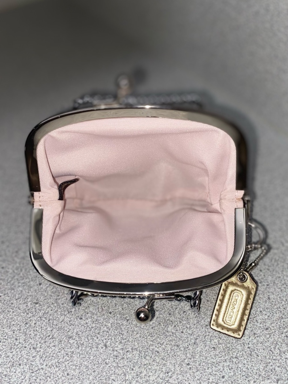 Coach Vintage Brown/Tan Kisslock Coin Purse Signature C Clasp Closure NWOT - Picture 6 of 13